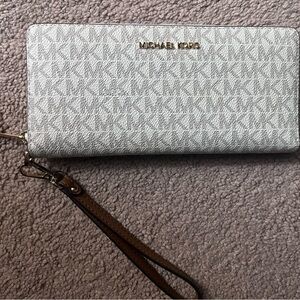 Michael Kors Leather Wallet